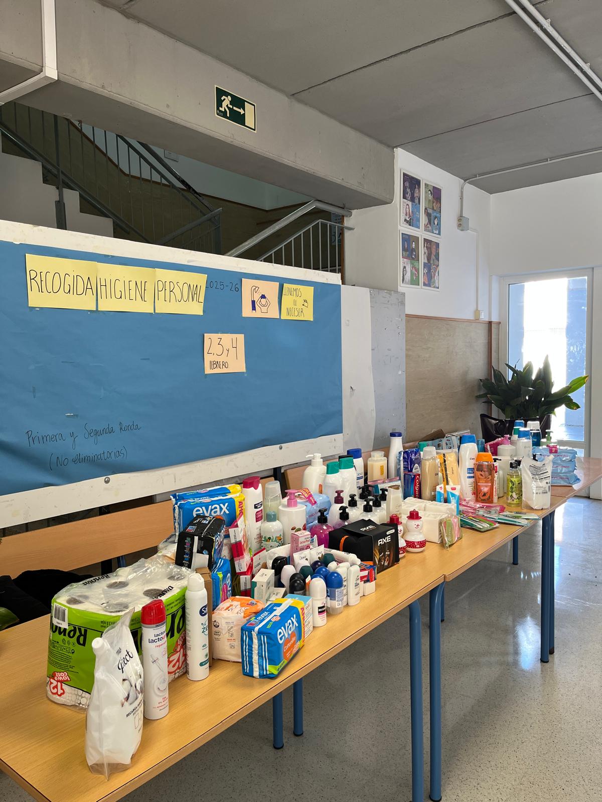 Campaña Llenemos el neceser